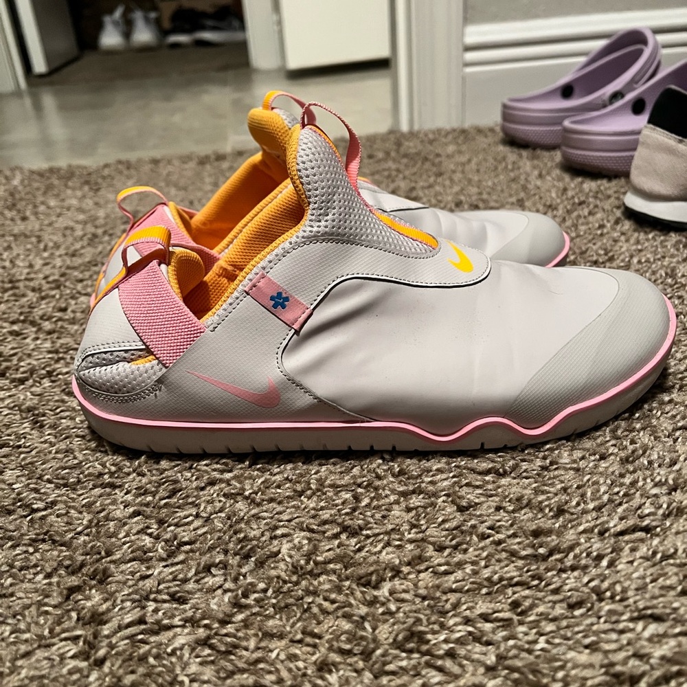 Nike Zoom Pulse Healthcare Tennis Shoes